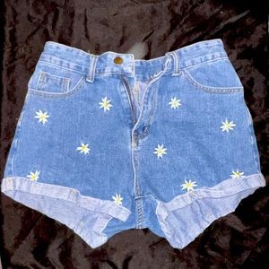 Jean Shorts with daisy design